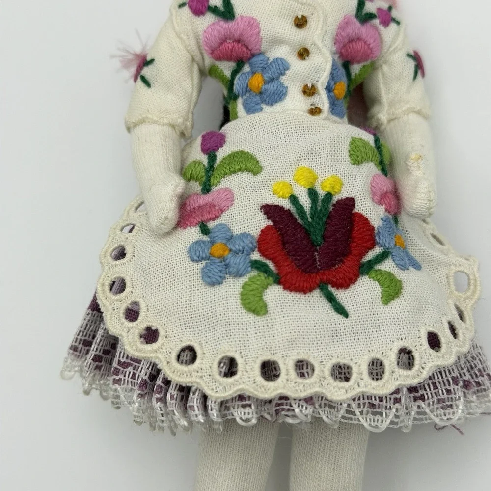 Vintage Hungarian Folk Doll 7.25
